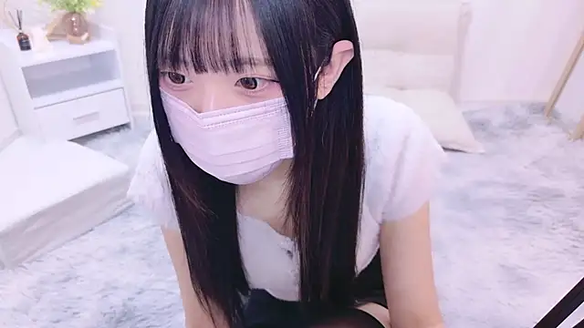 Snapshot of Suzu_ch_xx chatting on 01.11.25 Suzu ch xx online show from 01.11.25