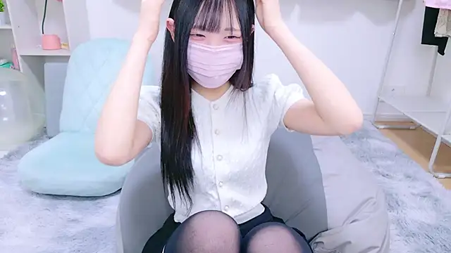 Snapshot of Suzu_ch_xx chatting on 01.21.25 Suzu ch xx online show from 01.21.25