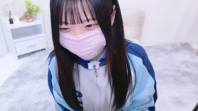 Snapshot of Suzu_ch_xx chatting on 02.01.25 Suzu ch xx online show from 02.01.25