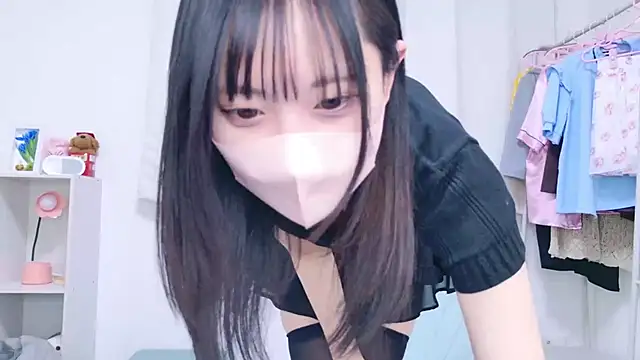 Snapshot of Suzu_ch_xx chatting on 02.14.25 Suzu ch xx online show from 02.14.25