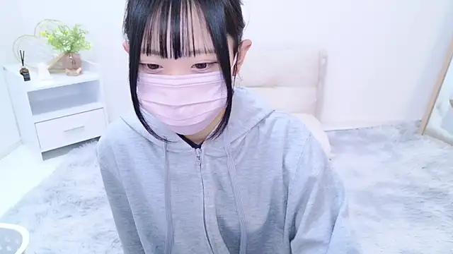 Snapshot of Suzu_ch_xx chatting on 03.01.25 Suzu ch xx online show from 03.01.25