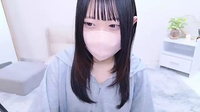 Snapshot of Suzu_ch_xx chatting on 03.07.25 Suzu ch xx online show from 03.07.25