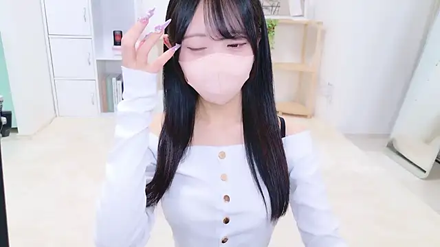 Snapshot of Suzu_ch_xx chatting on 09.29.25 Suzu ch xx online show from 09.29.25