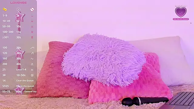 Snapshot of angel_rizzo_ chatting on 01.11.25 angel rizzo online show from 01.11.25