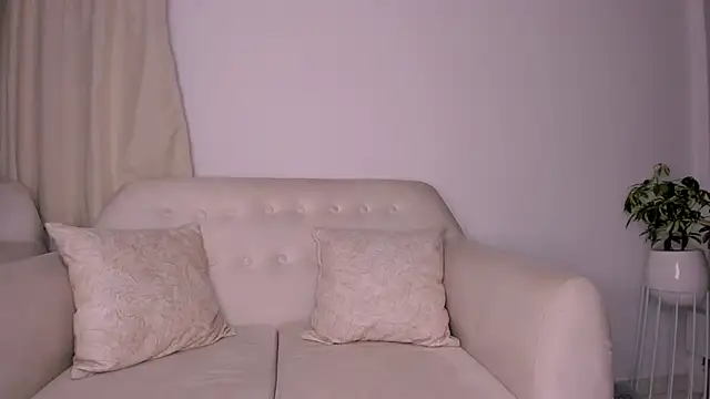 DannaHyde online show from 02.01.25