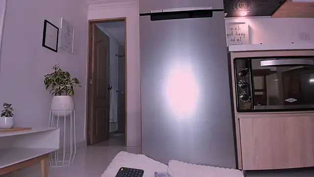 DannaHyde online show from 02.16.25