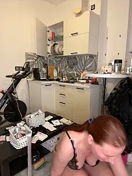 EmmaWarren online show from 10.21.25