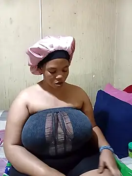 FreakyAngel3X online show from 12.15.25