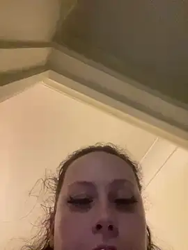 Snapshot of CurvyQueen2023 chatting on 12.07.24 CurvyQueen2023 online show from 12.07.24