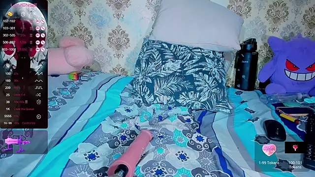 Snapshot of anya_weisz chatting on 02.07.25 anya weisz online show from 02.07.25