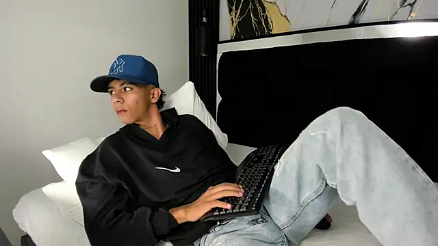 dikey 62 online show from 12.12.24