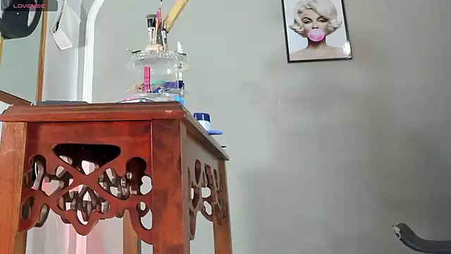 Snapshot of Jimena_Grey chatting on 11.11.25 Jimena Grey online show from 11.11.25