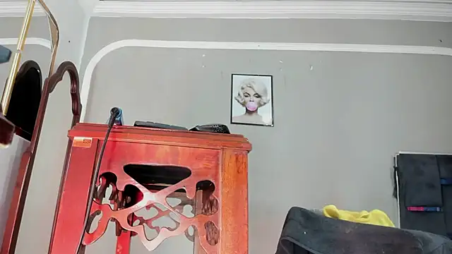 Snapshot of Jimena_Grey chatting on 01.12.26 Jimena Grey online show from 01.12.26