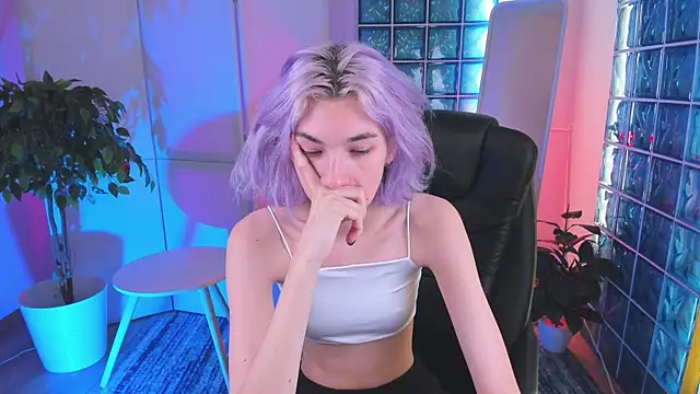 Mia Cheers online show from 09.14.25