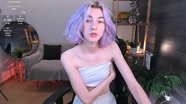 Mia Cheers online show from 10.03.25