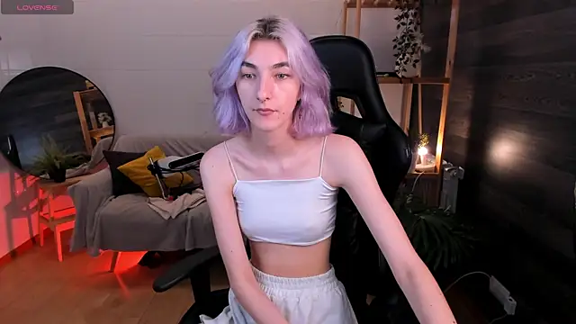 Mia Cheers online show from 10.05.25