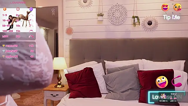 LinaReese online show from 03.18.25