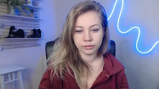 holly xglam online show from 01.31.25