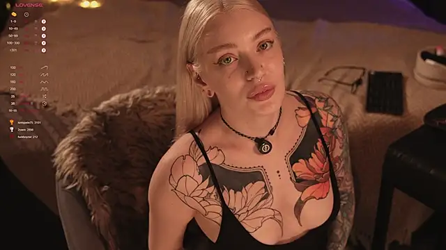 LinaKinky online show from 02.27.25