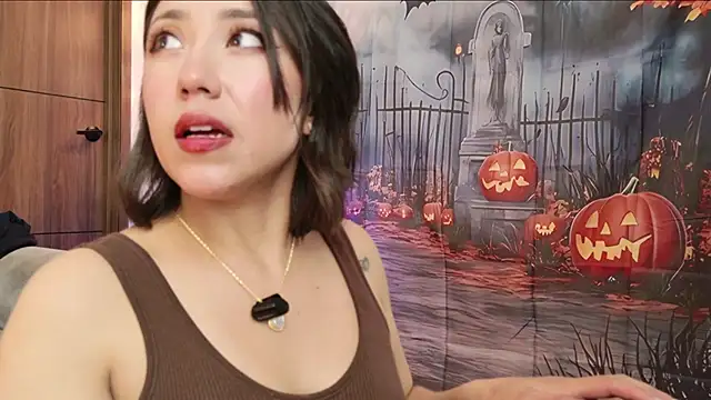 Snapshot of Hot_Couple666 chatting on 10.23.25 Hot Couple666 online show from 10.23.25