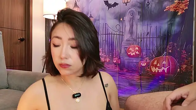 Snapshot of Hot_Couple666 chatting on 10.28.25 Hot Couple666 online show from 10.28.25