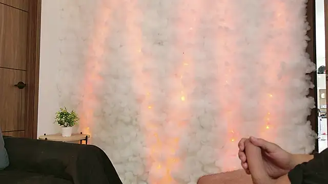 Snapshot of Hot_Couple666 chatting on 12.15.25 Hot Couple666 online show from 12.15.25