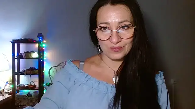 KeisyNeonX online show from 11.10.25