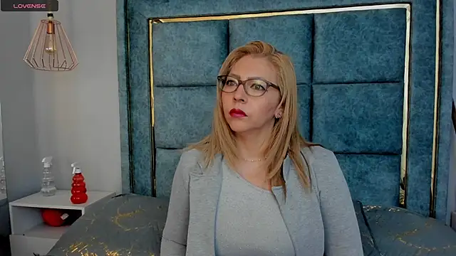 Snapshot of _Addic_ chatting on 03.07.25 Addic online show from 03.07.25