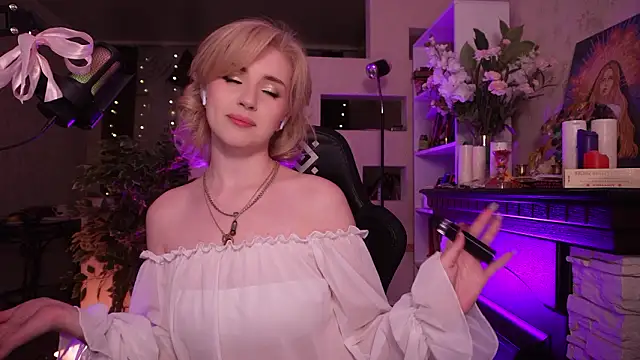 Chriss Fox online show from 03.18.26