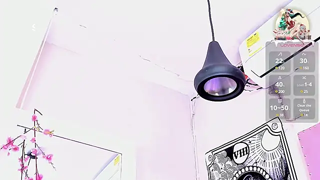 Snapshot of mitsu_ky chatting on 12.23.24 mitsu ky online show from 12.23.24