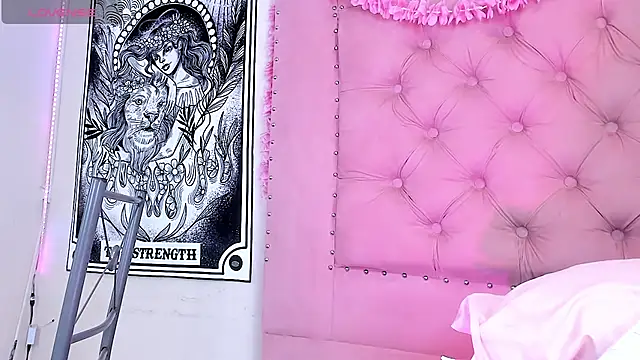 Snapshot of mitsu_ky chatting on 02.21.25 mitsu ky online show from 02.21.25