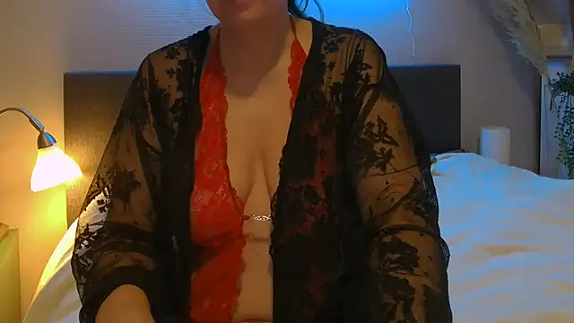 Ella Next Door online show from 02.10.25