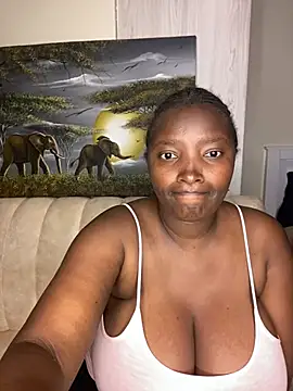 Snapshot of Naughty-sonia2 chatting on 02.05.25 Naughty-sonia2 online show from 02.05.25