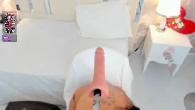 Miliaangeles online show from 02.04.26