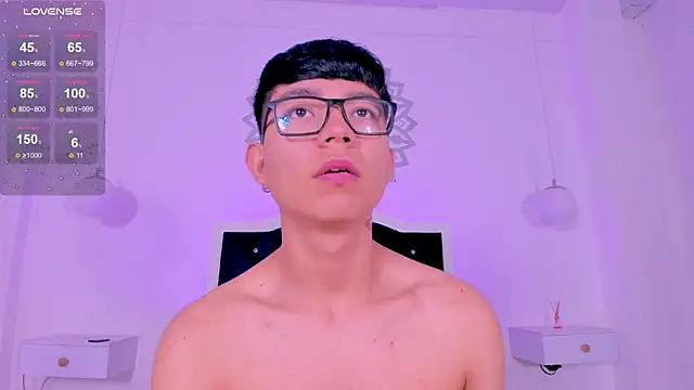 CodyTwink online show from 11.24.25