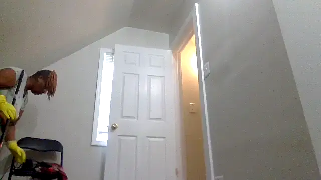 AllLeggs online show from 12.04.24