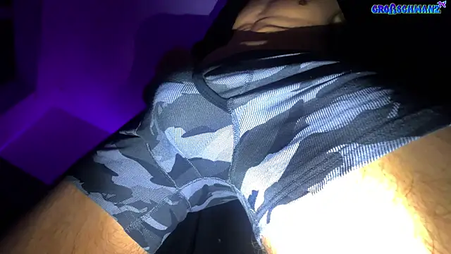 Snapshot of Deutscher_Gro8schwanz_88 chatting on 03.03.25 Deutscher Gro8schwanz 88 online show from 03.03.25