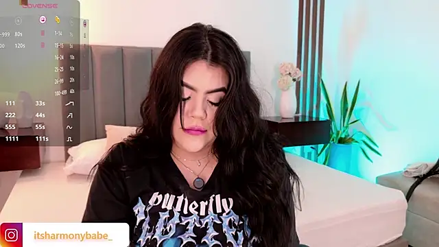 Snapshot of Harmonybabe_ chatting on 05.10.26 Harmonybabe online show from 05.10.26