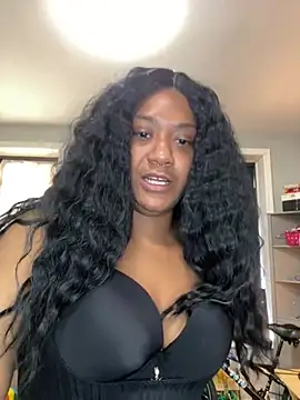 Snapshot of LunaWolfie143 chatting on 03.09.25 LunaWolfie143 online show from 03.09.25