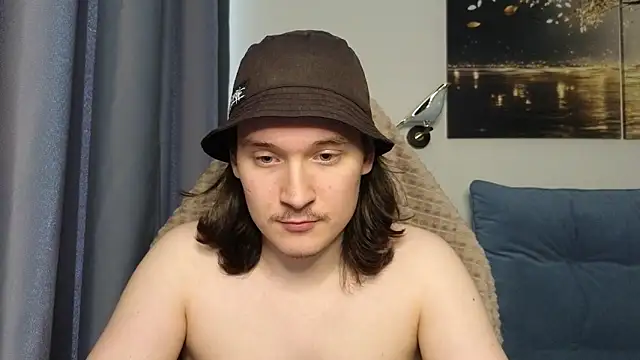 Snapshot of MoreRealAlex chatting on 05.06.26 MoreRealAlex online show from 05.06.26