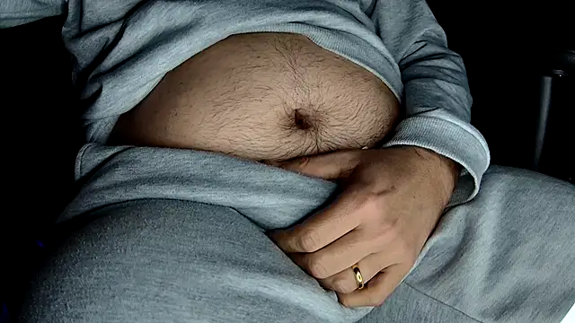 Snapshot of DaddyBellyBigDick chatting on 12.03.25 DaddyBellyBigDick online show from 12.03.25