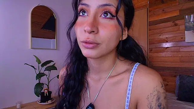 amber curly online show from 07.07.26