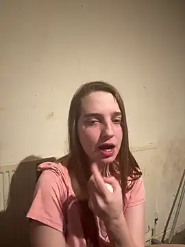 Snapshot of EvieRoseex chatting on 12.14.24 EvieRoseex online show from 12.14.24