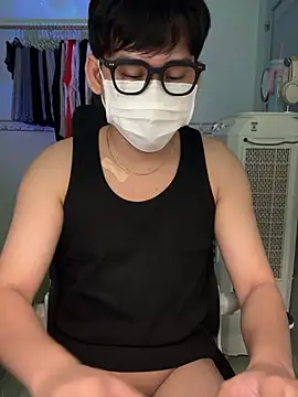 Snapshot of MinhTuanLive chatting on 03.15.25 MinhTuanLive online show from 03.15.25