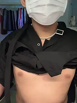 Snapshot of MinhTuanLive chatting on 03.18.25 MinhTuanLive online show from 03.18.25