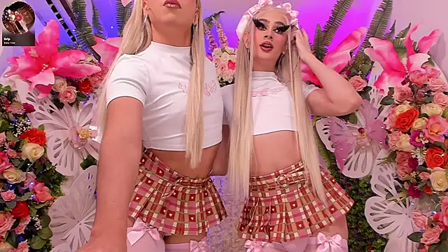 Snapshot of AlisonSharon chatting on 01.29.25 AlisonSharon online show from 01.29.25