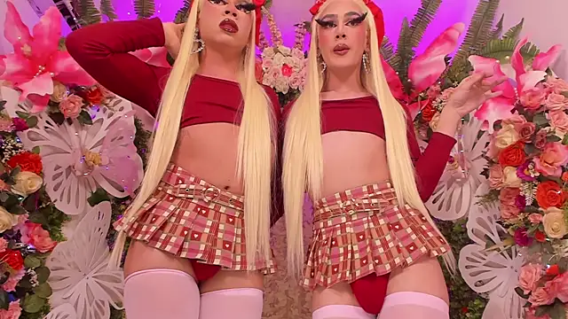 Snapshot of AlisonSharon chatting on 02.15.25 AlisonSharon online show from 02.15.25