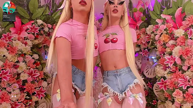 Snapshot of AlisonSharon chatting on 03.10.25 AlisonSharon online show from 03.10.25