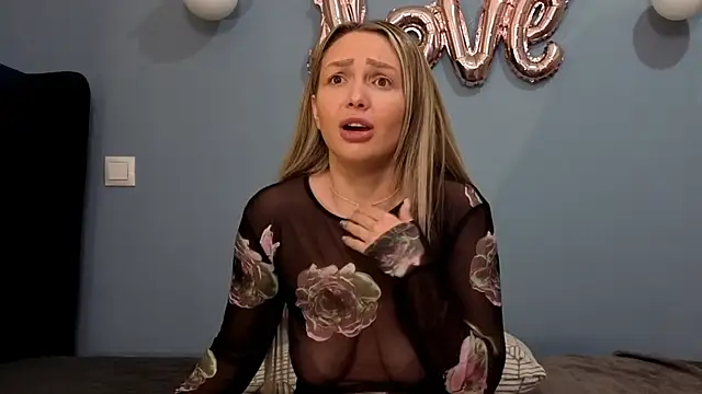 AnnaMaee online show from 02.28.25