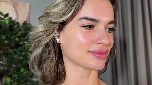 Snapshot of JodyBlow chatting on 09.28.25 JodyBlow online show from 09.28.25